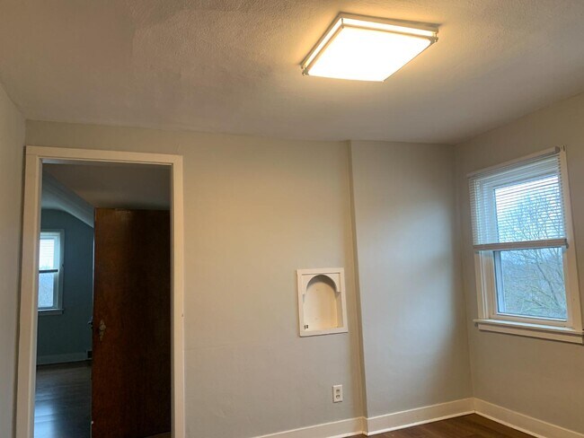 Foto del edificio - 2705 Asbury Rd