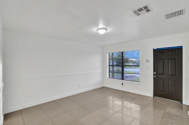 Foto del edificio - 1142 NW 43rd Ter