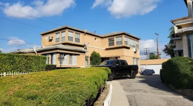 Foto del edificio - 4442 Cahuenga Blvd