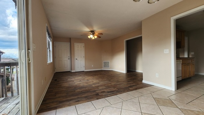 Primary Photo - Spacious Condo For Lease