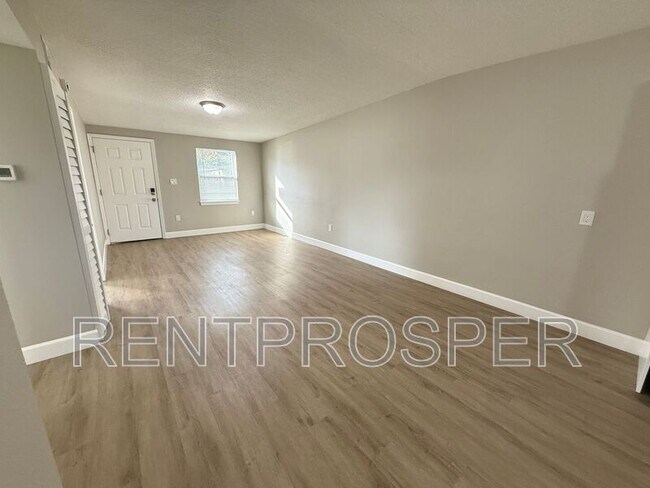 Building Photo - 39 N Ortman Dr