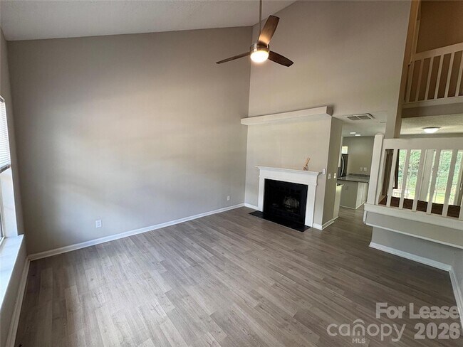 Foto del edificio - 12637 Tucker Crossing Ln