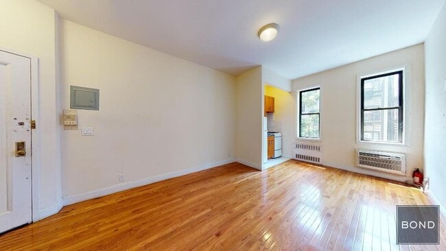 Foto del edificio - 302 E 90th St