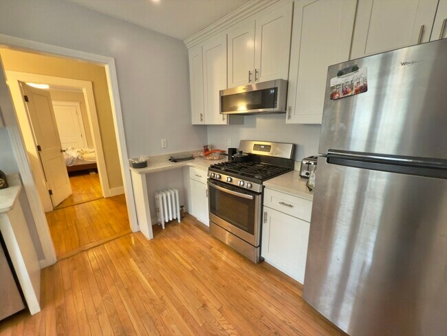 Foto del edificio - 78 Hunnewell Ave