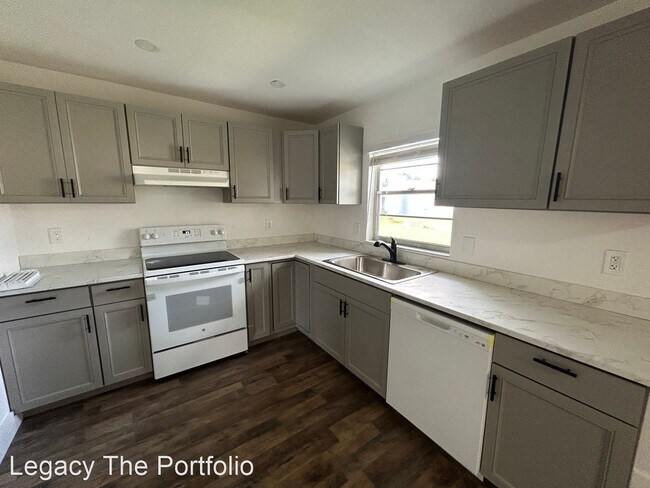 Building Photo - 3 br, 2 bath House - 1085 York Way