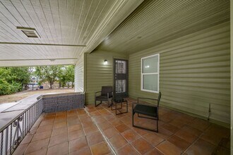 Building Photo - 636 Rigsby Ave