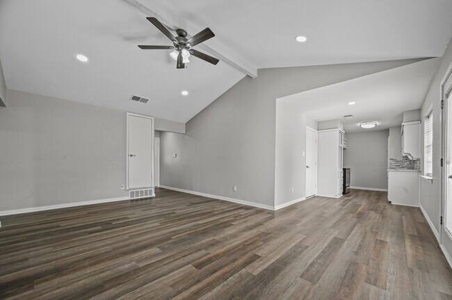 Building Photo - 7317 Darien St