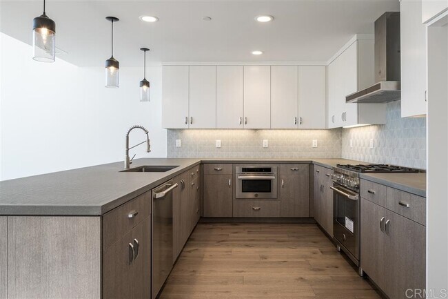 Kitchen w/ Bertazzoni Appliances - 3155 Donna Dr