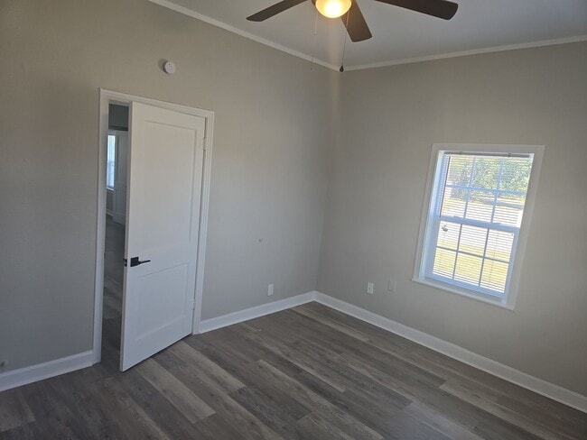 Foto del edificio - 1949-1949 8th St