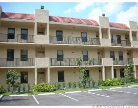Building Photo - 6733 Coral Lake Dr