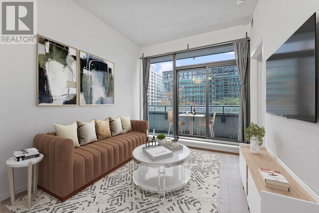 Building Photo - 159 Dundas St E