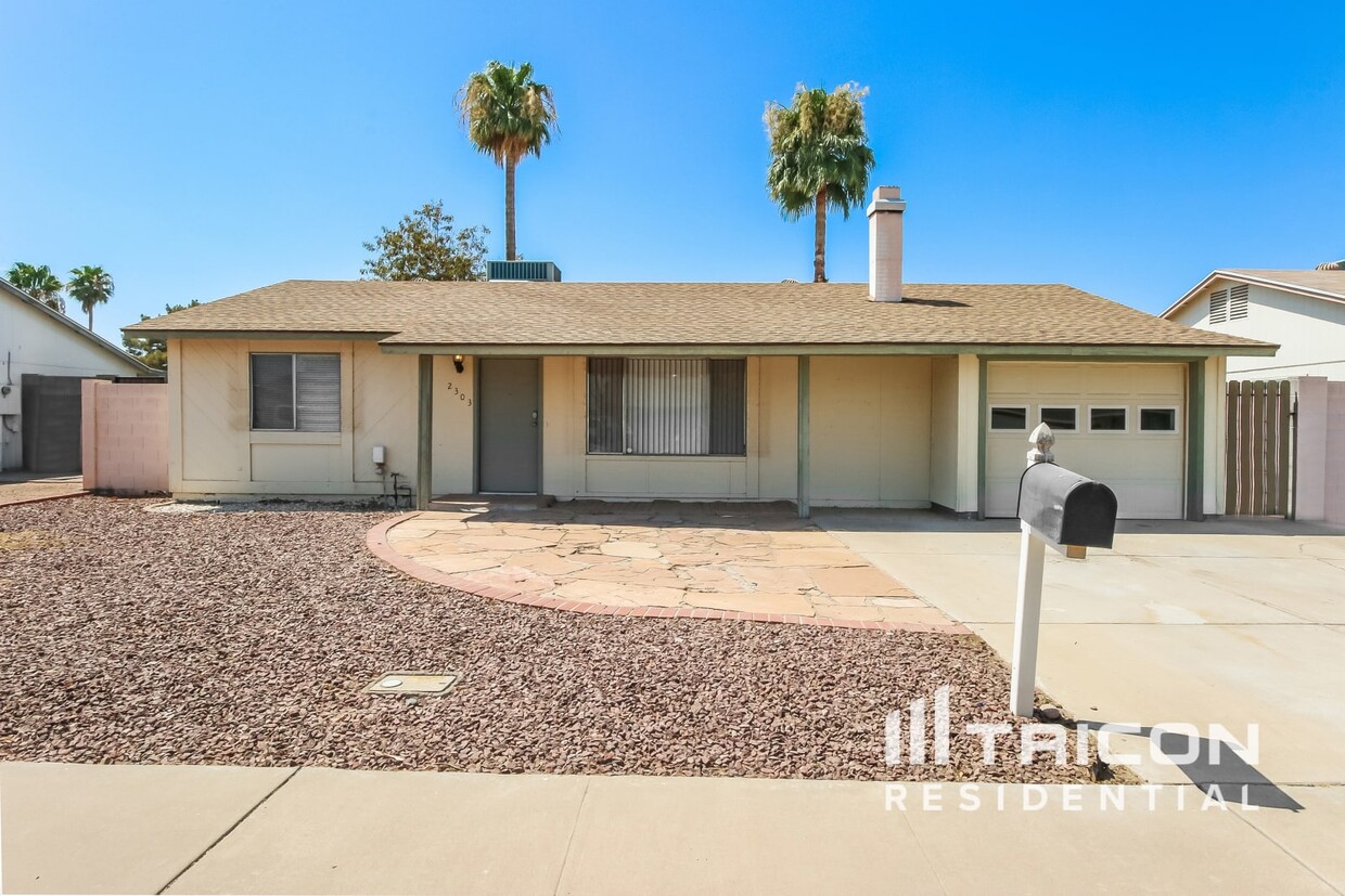 Primary Photo - 2303 W Summit Place Chandler AZ