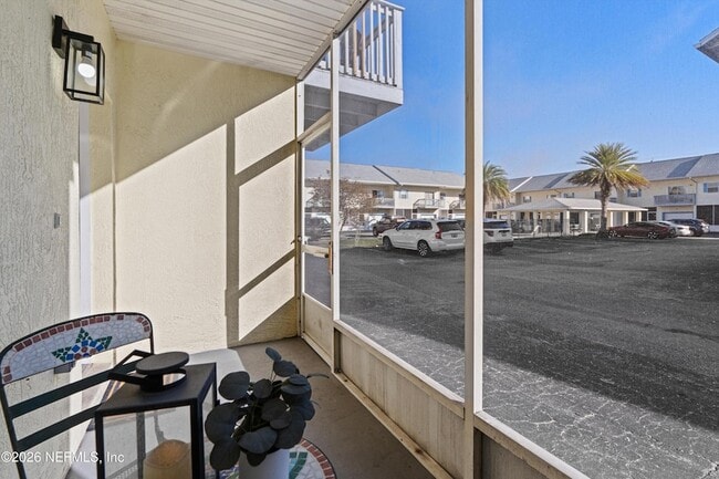 Foto del edificio - 825 Anastasia Blvd