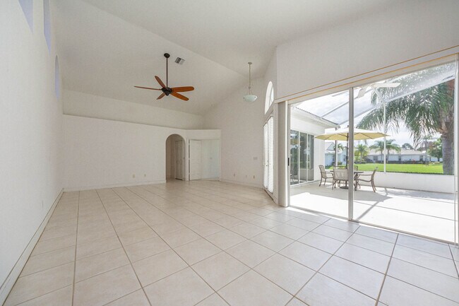 Building Photo - 1700 Aynsley Way