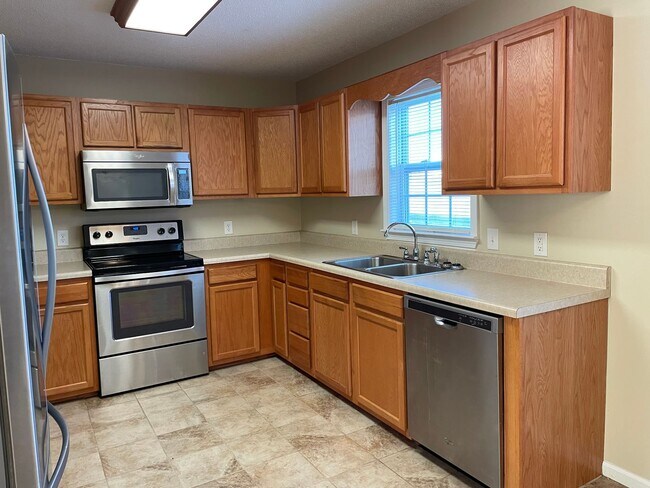 Foto del edificio - 3 bed 2 bath home