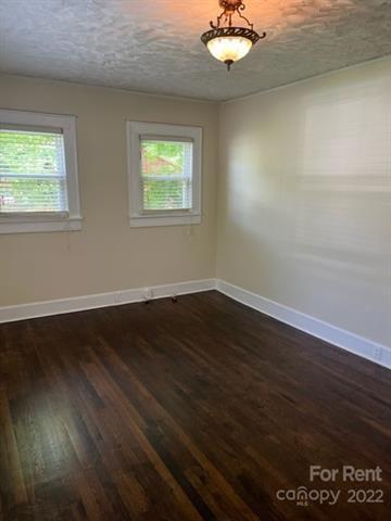 Foto del edificio - 1006 Wood St