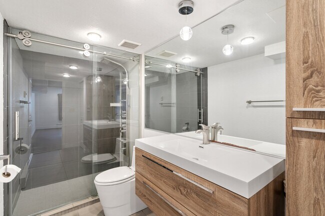 Photo - 6 W Brookside St Apartment