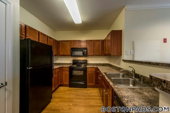 Building Photo - 311 Lowell St