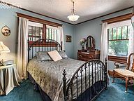 Foto principal - 1034 E Platte Ave