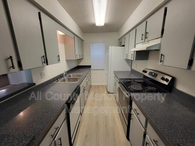 Building Photo - 3549 SW 157th Loop