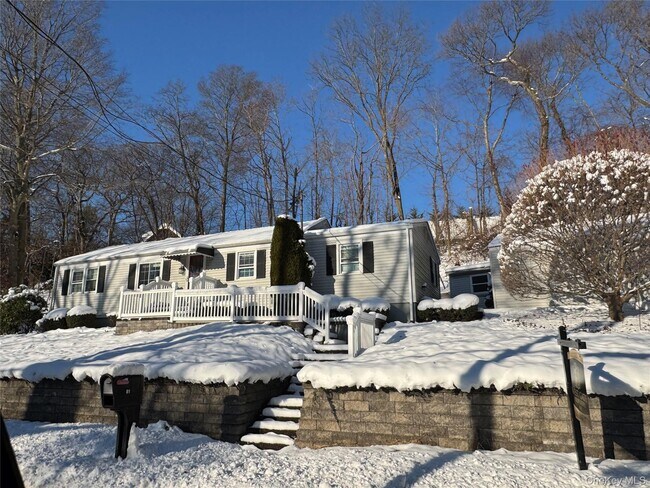 Foto del edificio - 81 Oakside Rd