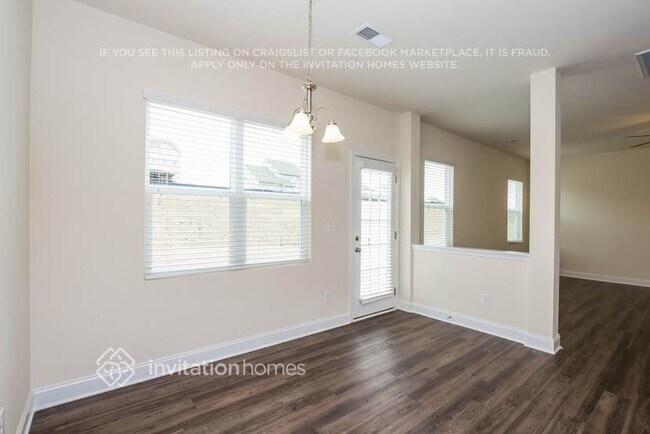 Foto del edificio - 131 Sassafras Rd