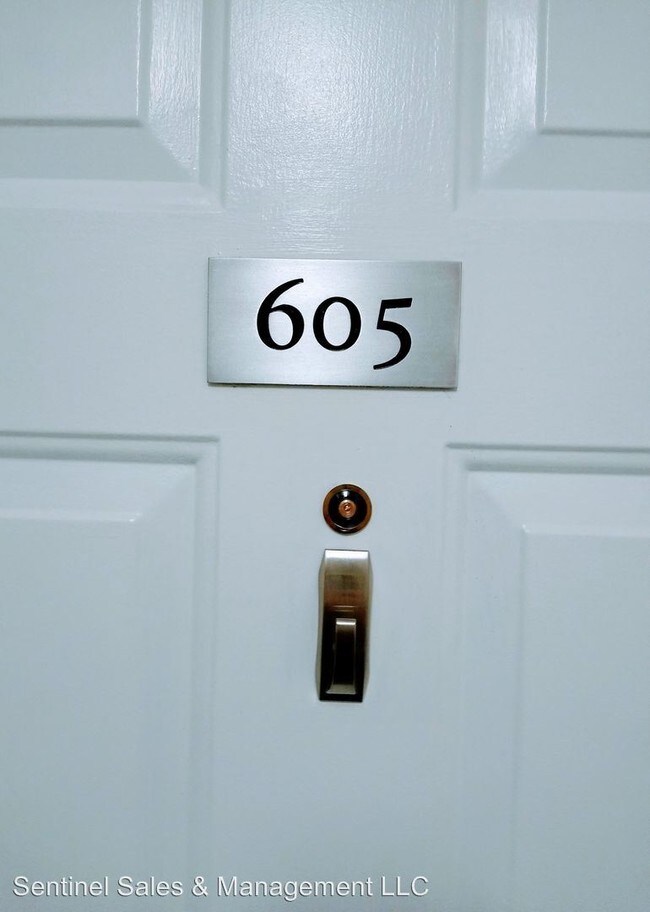 Foto del edificio - 2 br, 2 bath House - 131 E First Ave. #605