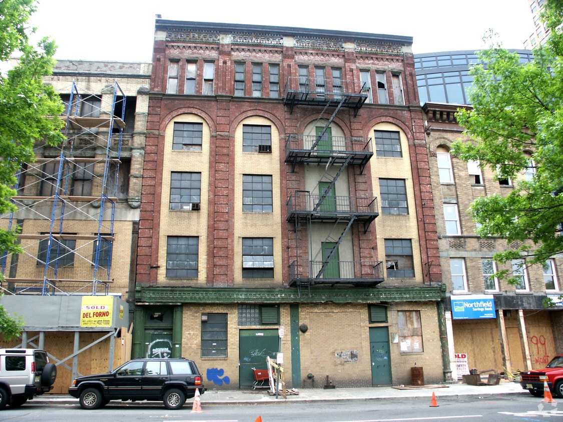 Building Photo - 95-97 Montgomery St