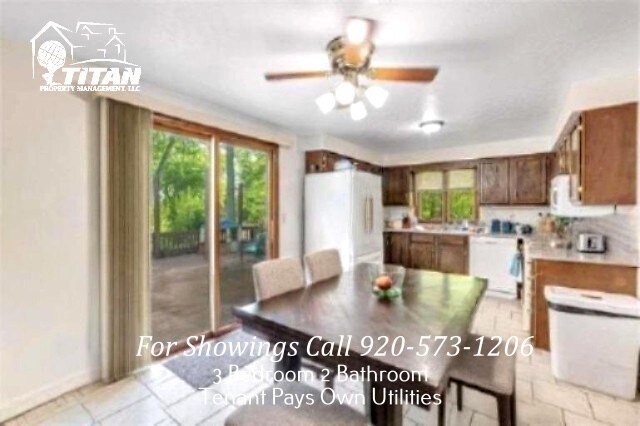 Foto del edificio - 2556 Woodridge Ln