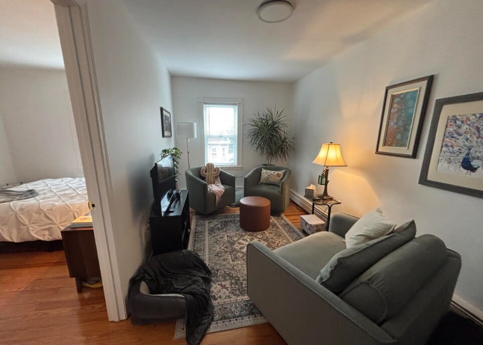 Primary Photo - 17 Princeton St