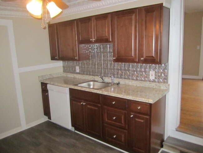 Foto del edificio - 2 Bedroom House!