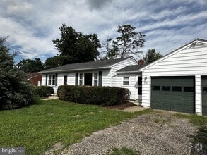 Building Photo - 3462 Fall Hill Ave