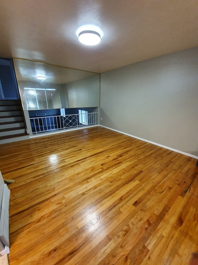 Building Photo - 34850 Dryden Dr
