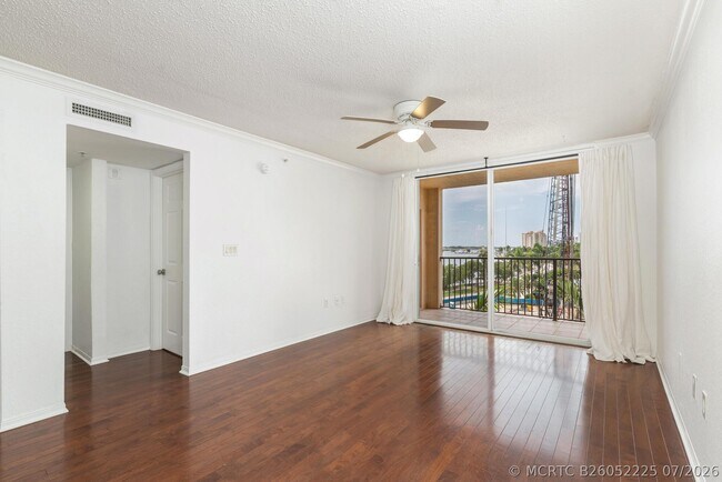 Building Photo - 1801 N Flagler Dr
