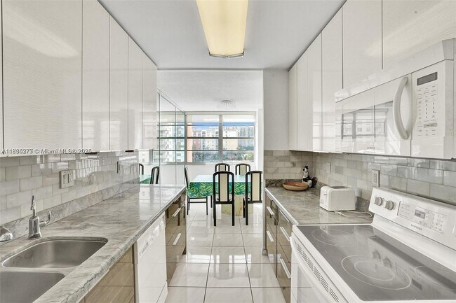 Foto del edificio - 251 174th St