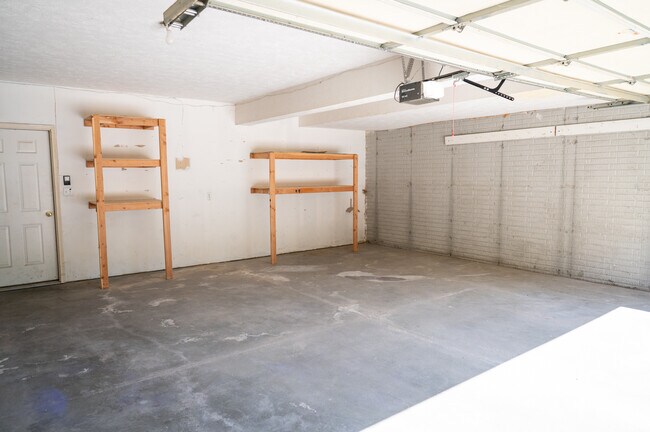 Building Photo - 1727 N 57th Ave