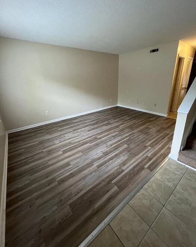 Foto del edificio - 111 Timber Ln