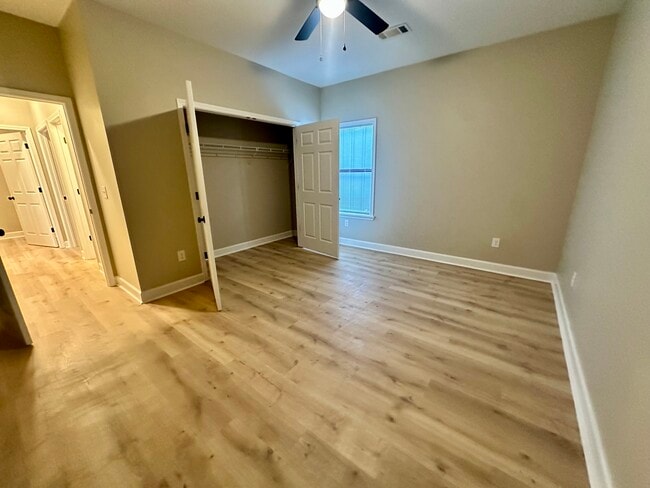 Building Photo - 228 Sylvan Rd