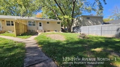 Building Photo - 123 19th Ave N
