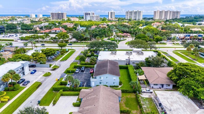 Foto del edificio - 560 NE 46th St