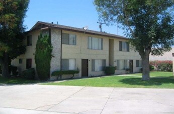 Building Photo - 1619 Picadilly Way