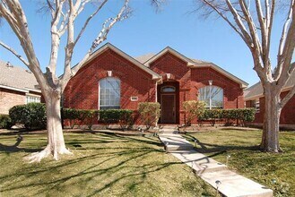 Building Photo - 9200 Crenshaw Ln