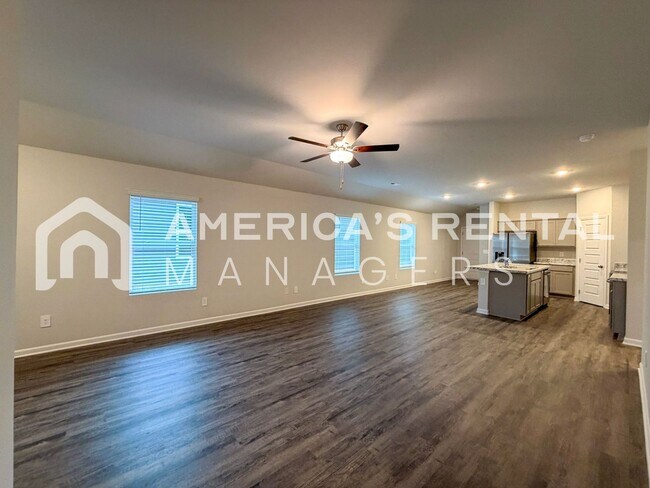 Building Photo - HALF OFF DEPOSIT SPECIAL! Move-In Ready on White River Road in Decatur, AL!