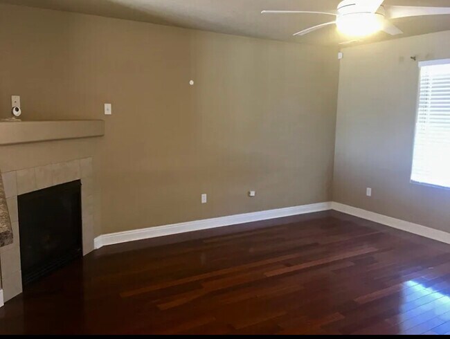 Building Photo - 4943 Rusty Nail Point