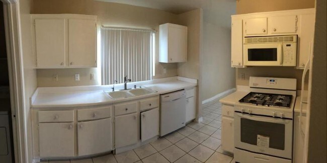 Building Photo - 4573 Little Wren Ln