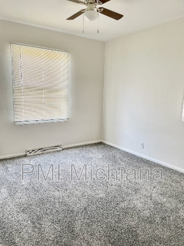Building Photo - 124 S Sheridan St
