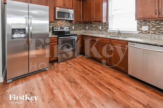 Building Photo - 205 Balearics Dr
