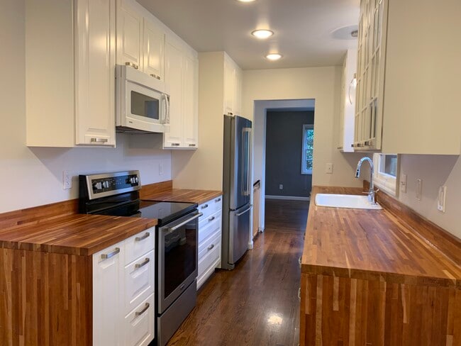 Cocina - 1251 SE 47th Ave