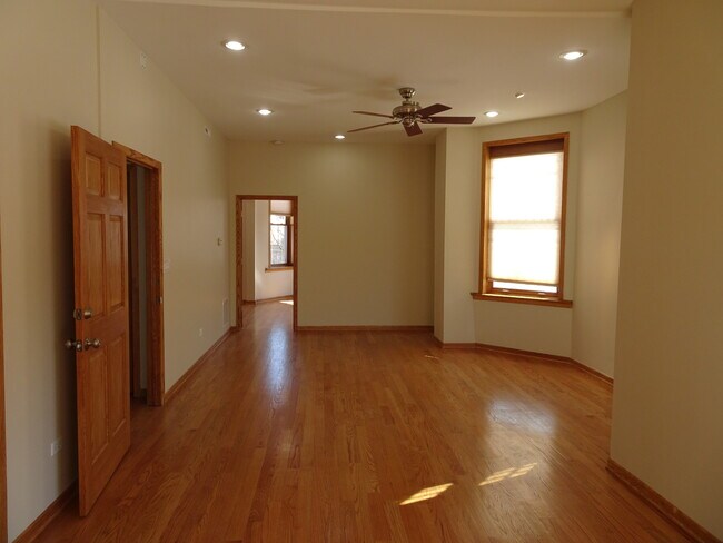 Foto del edificio - 5532 N Broadway