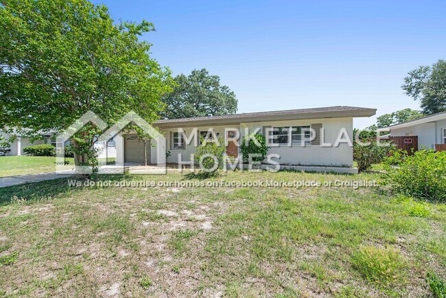 Building Photo - 1121 Mary Jane Ln